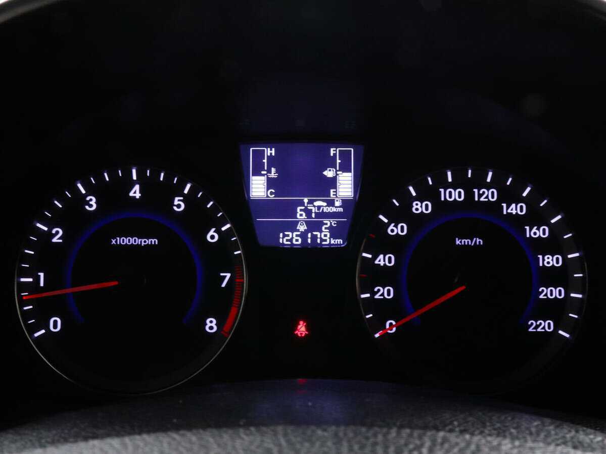 Hyundai Solaris б/у, 2015, Механическая. Фото: #10