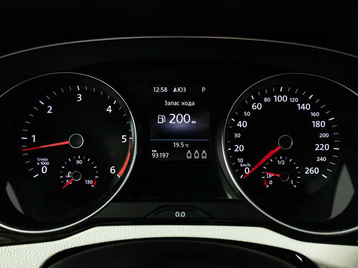 Volkswagen Passat б/у, 2018, Роботизированная. Фото: #11