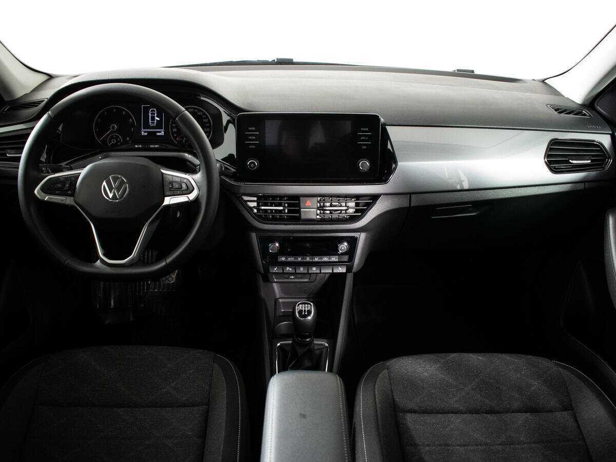 Volkswagen Polo б/у, 2022, Механическая. Фото: #11