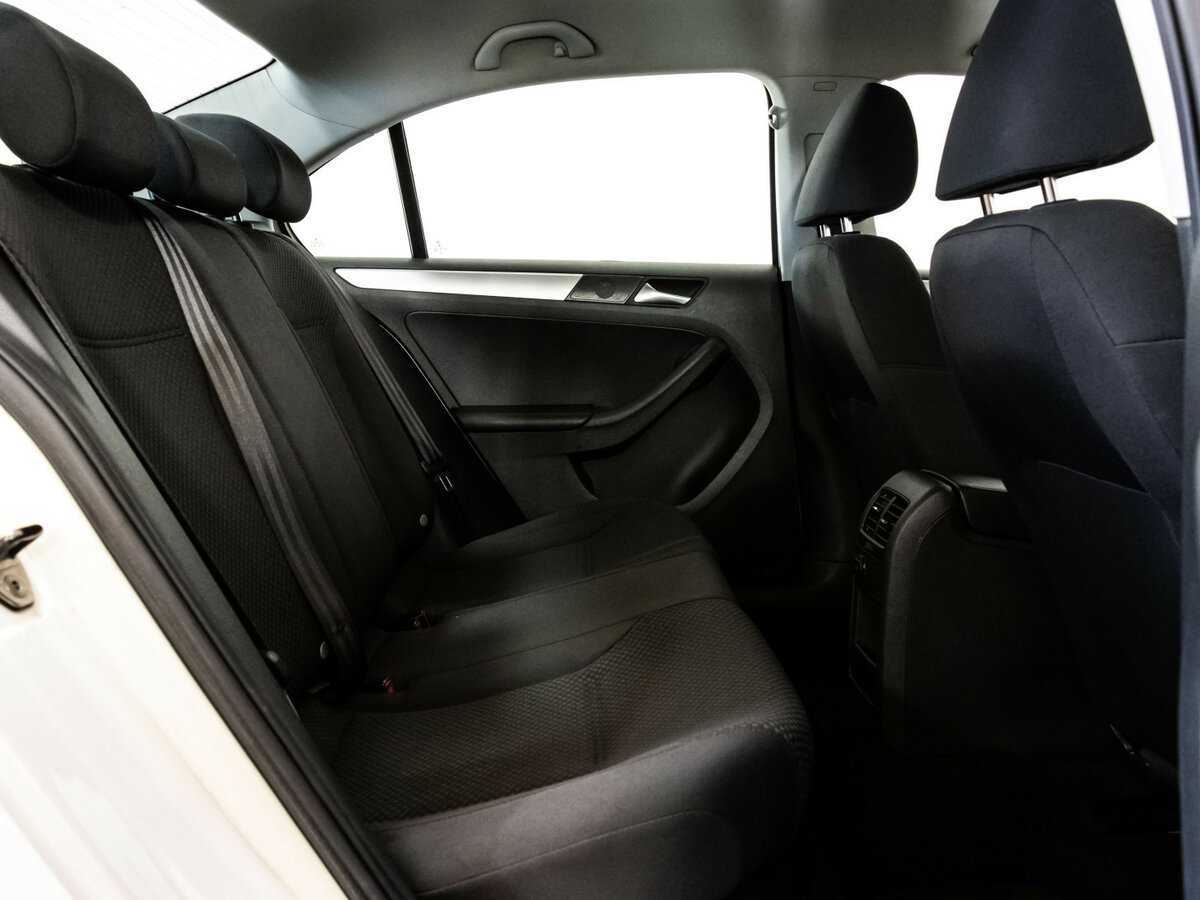 Volkswagen Jetta б/у, 2013, Механическая. Фото: #13