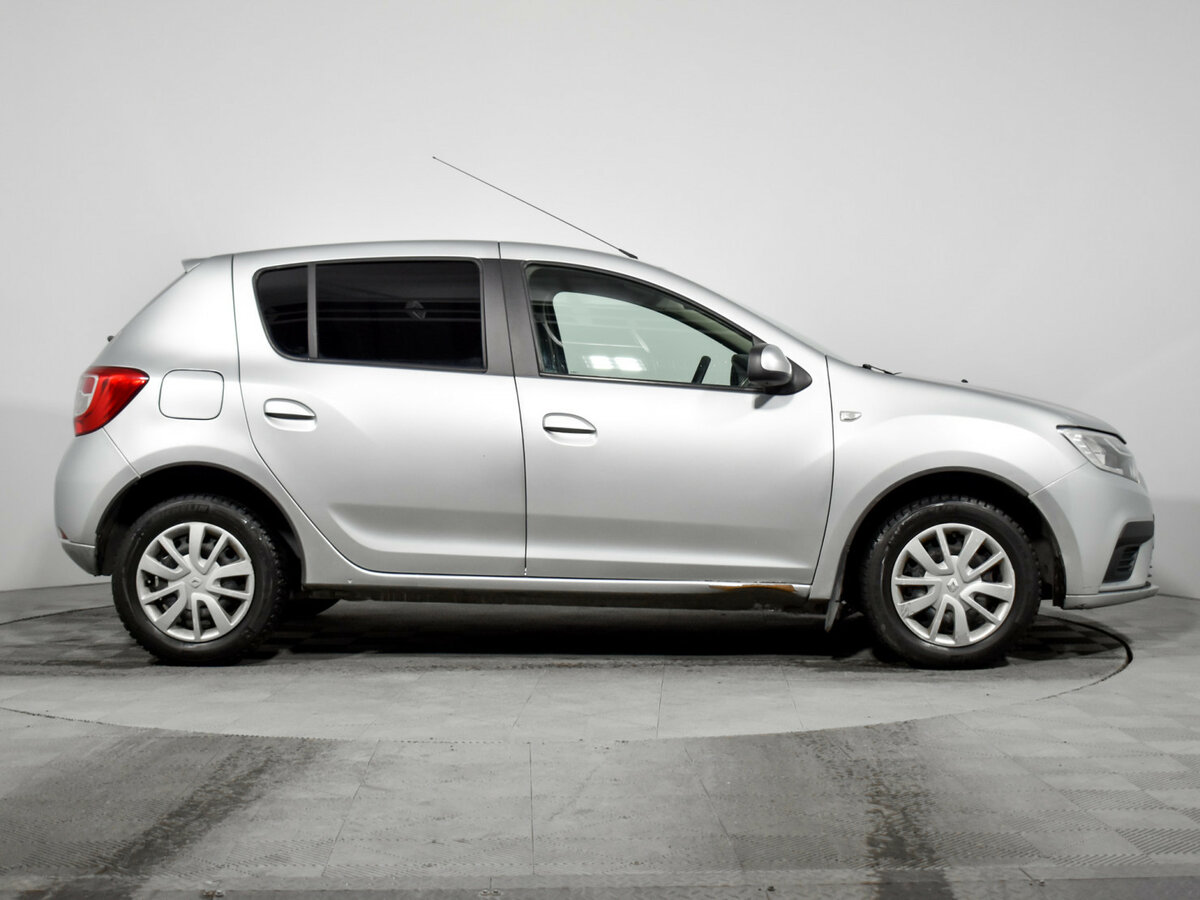 Renault Sandero б/у, 2021, Механическая. Фото: #3
