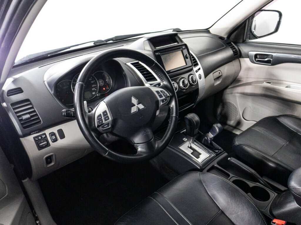 Mitsubishi Pajero Sport б/у, 2014, Автоматическая. Фото: #10