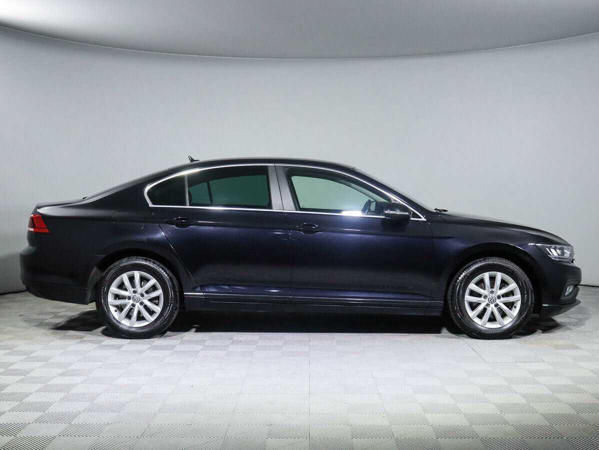 Volkswagen Passat б/у, 2020, Роботизированная. Фото: #3