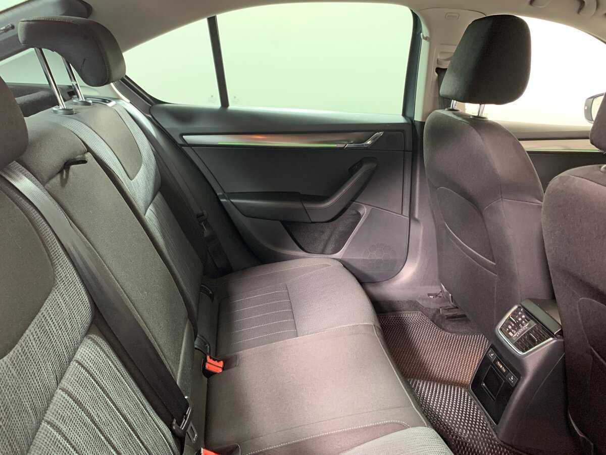 Skoda Octavia б/у, 2018, Механическая. Фото: #17