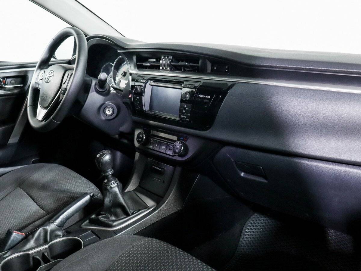 Toyota Corolla б/у, 2014, Механическая. Фото: #5