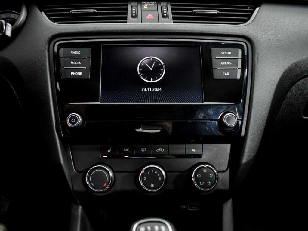 Skoda Octavia б/у, 2019, Механическая. Фото: #10