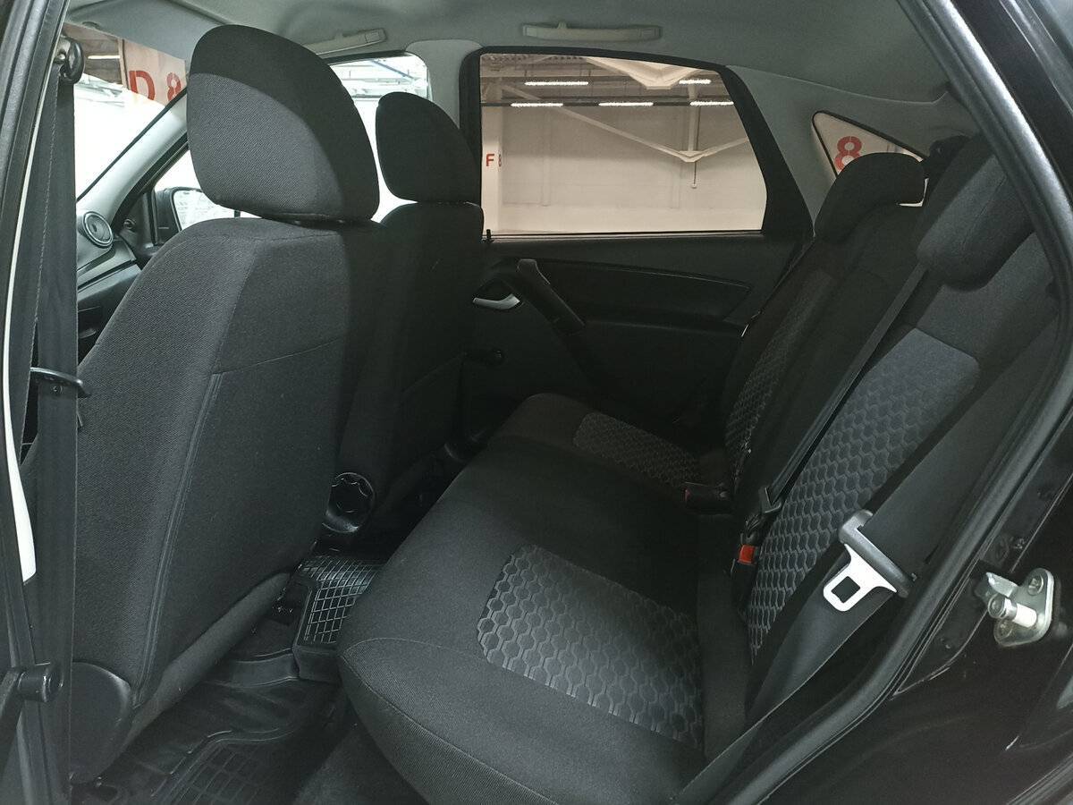 Lada (ВАЗ) Granta б/у, 2018, Механическая. Фото: #11