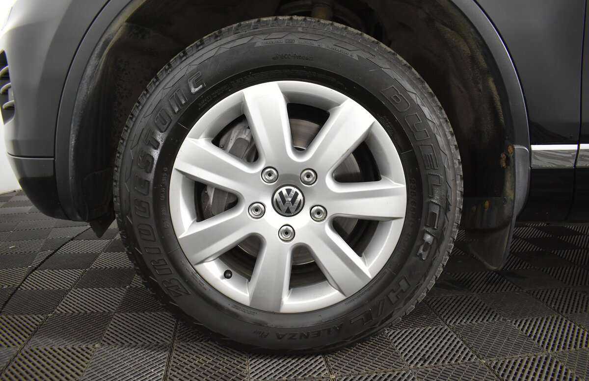 Volkswagen Touareg б/у, 2013, Автоматическая. Фото: #6