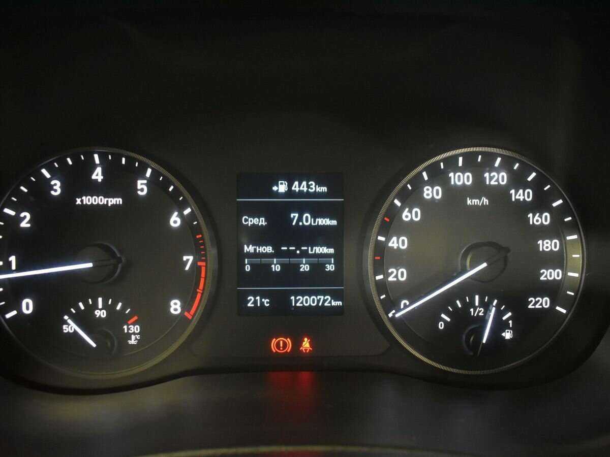 Hyundai Solaris б/у, 2018, Механическая. Фото: #12