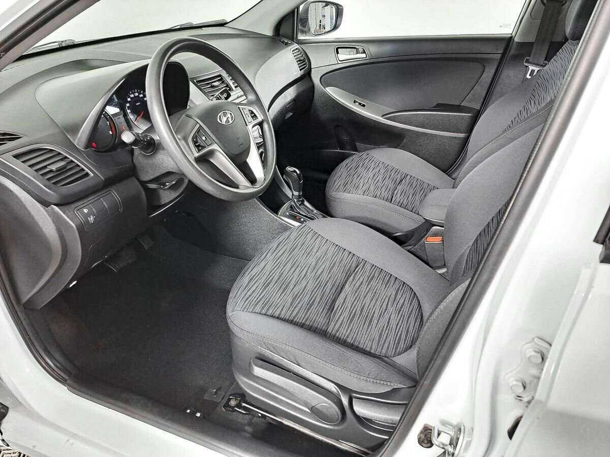 Hyundai Solaris б/у, 2015, Автоматическая. Фото: #11