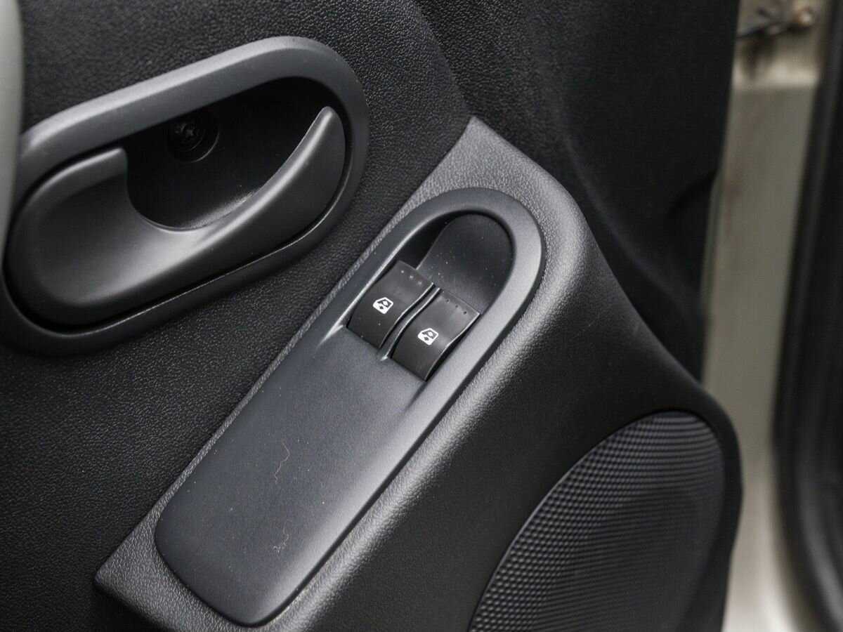 Renault Duster б/у, 2014, Механическая. Фото: #14