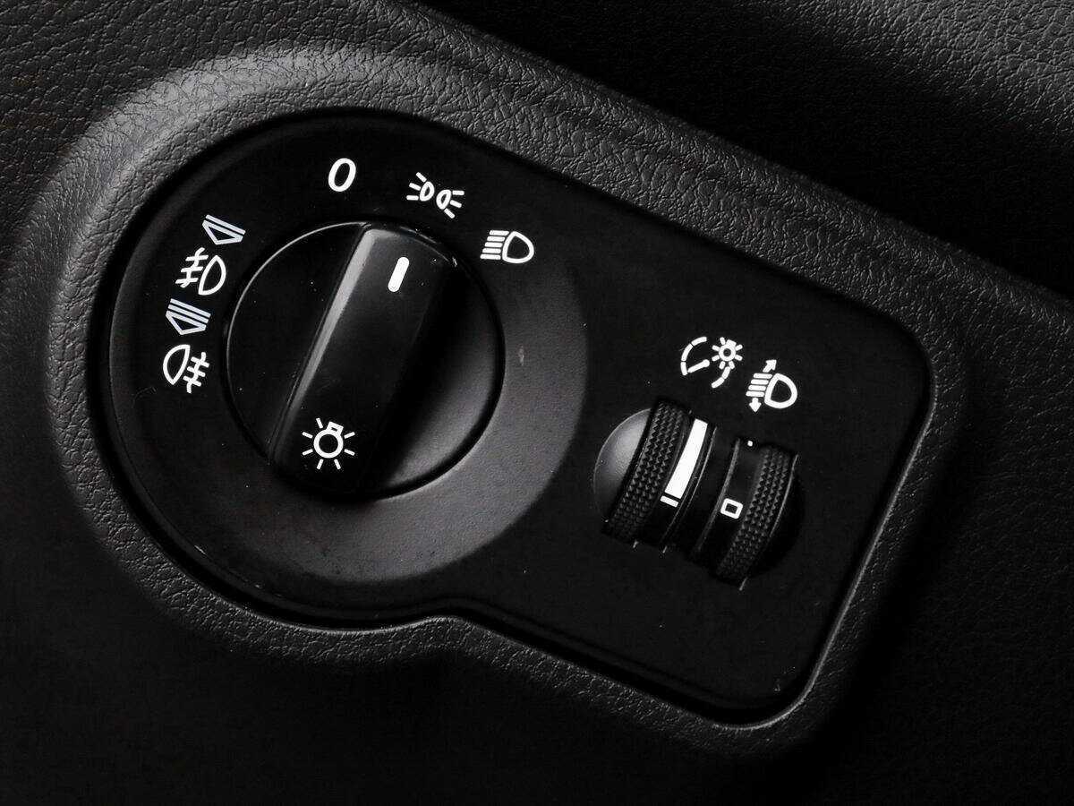 УАЗ Patriot б/у, 2016, Механическая. Фото: #15