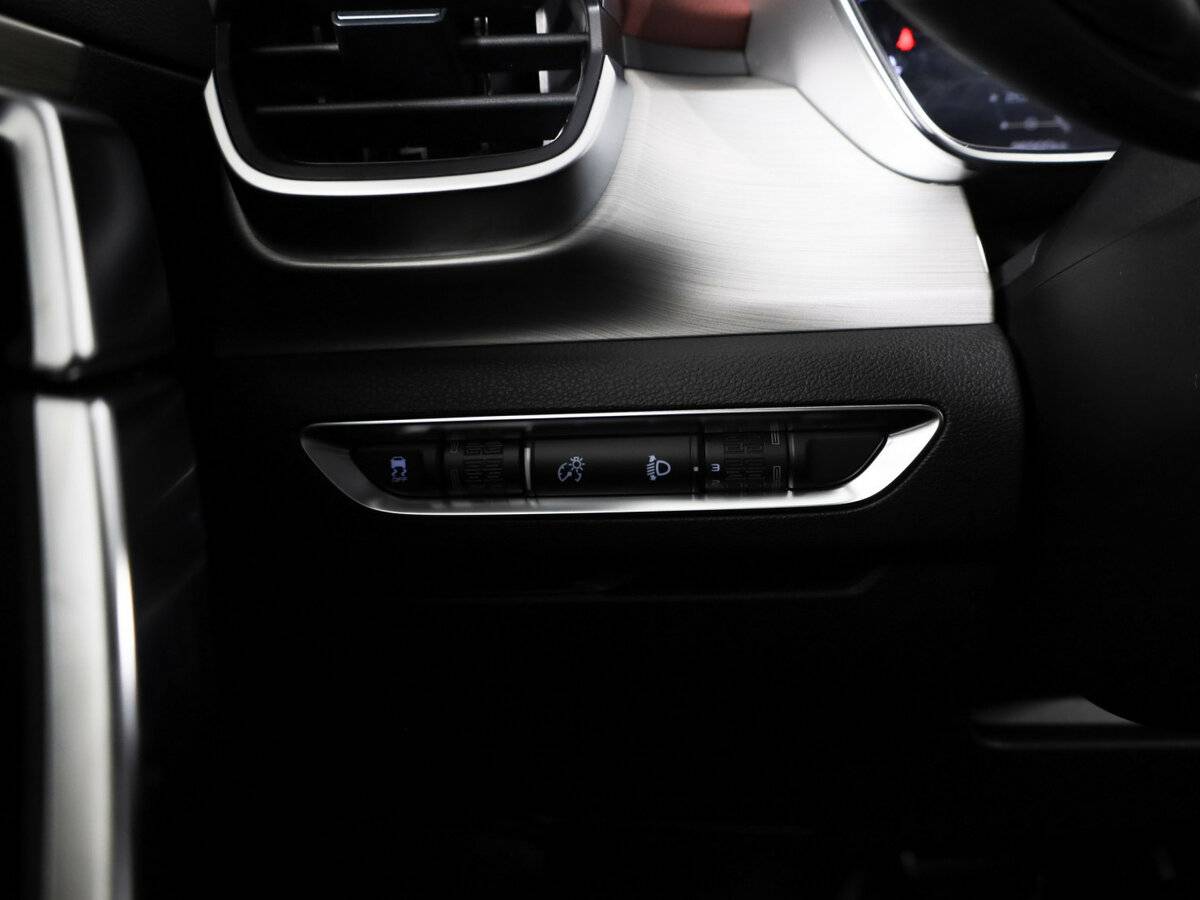 Geely Coolray б/у, 2022, Роботизированная. Фото: #21