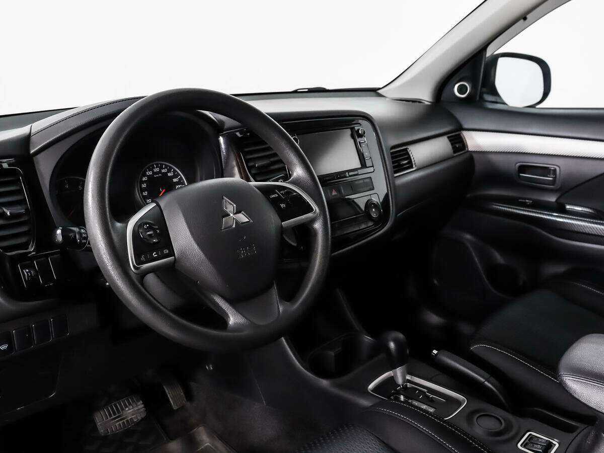 Mitsubishi Outlander б/у, 2016, Вариатор. Фото: #8