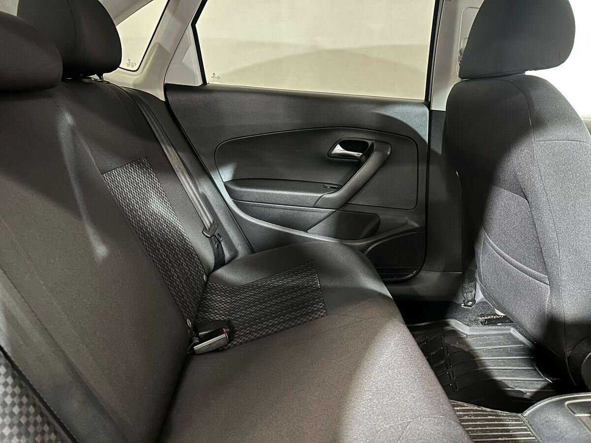 Volkswagen Polo б/у, 2019, Механическая. Фото: #9