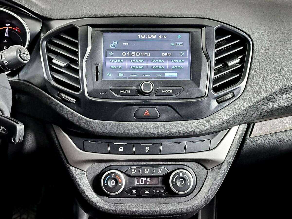 Lada (ВАЗ) Vesta б/у, 2018, Механическая. Фото: #12