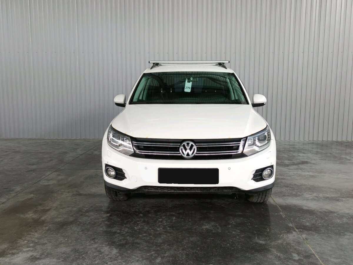 Volkswagen Tiguan б/у, 2013, Автоматическая. Фото: #1