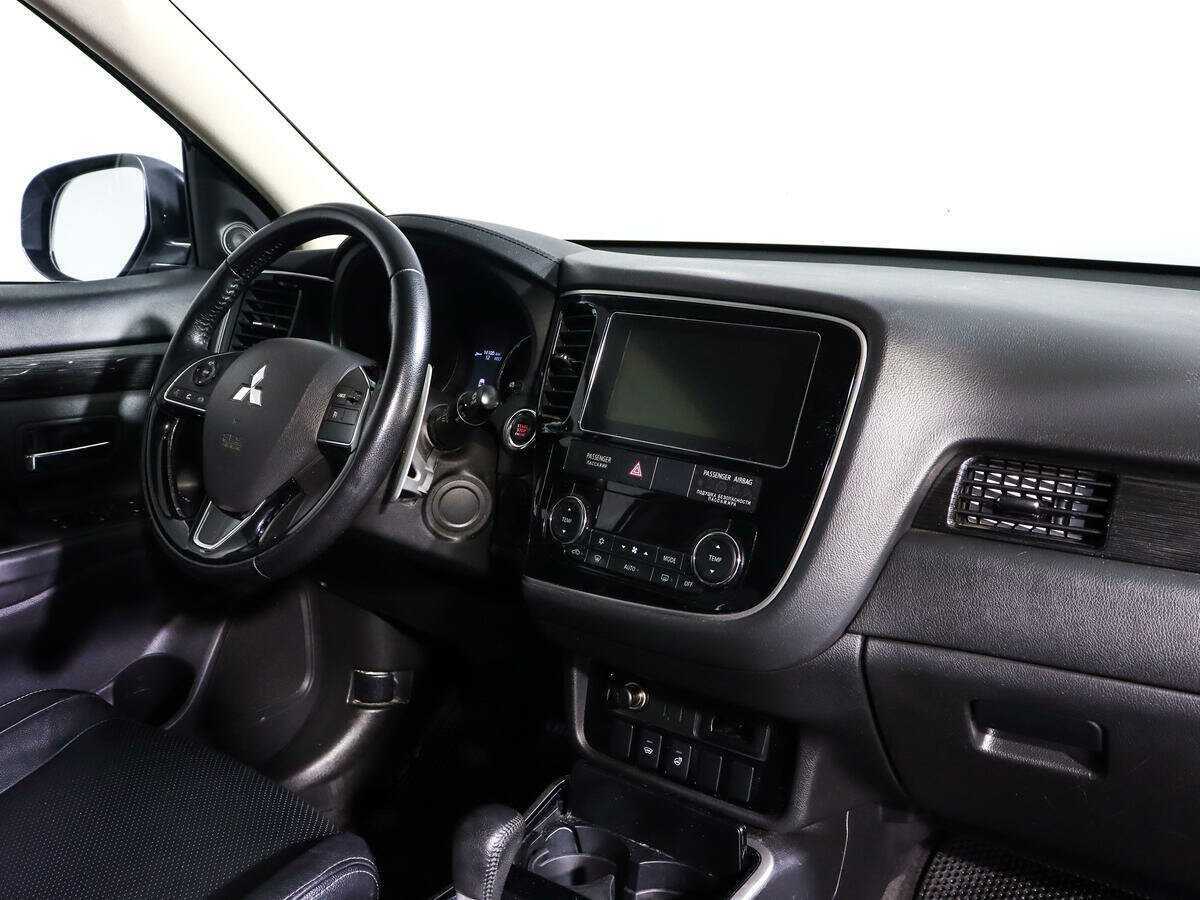 Mitsubishi Outlander б/у, 2017, Вариатор. Фото: #6