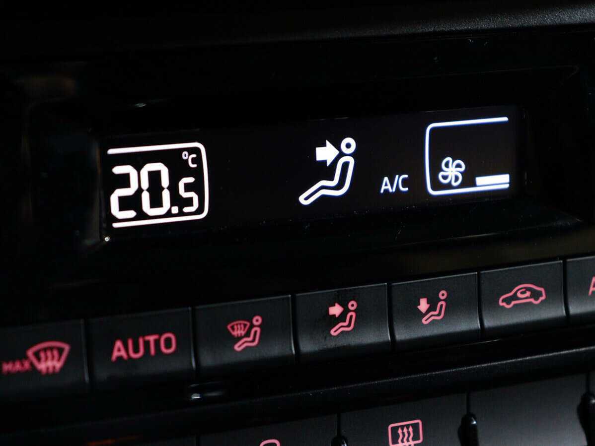 Volkswagen Polo б/у, 2021, Автоматическая. Фото: #17