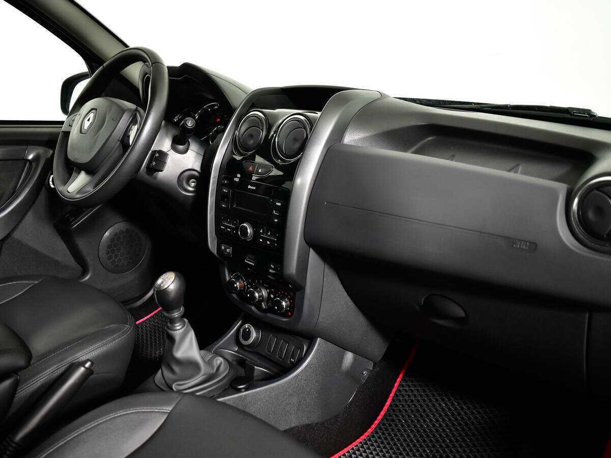 Renault Duster б/у, 2017, Механическая. Фото: #6