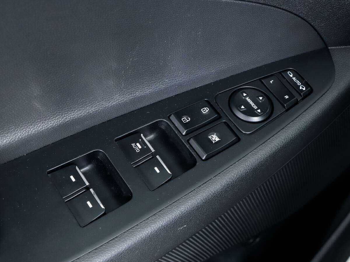 Hyundai Tucson б/у, 2015, Автоматическая. Фото: #11