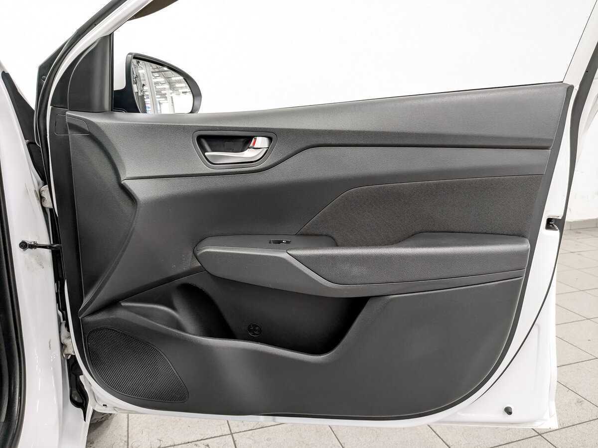 Hyundai Solaris б/у, 2021, Автоматическая. Фото: #23