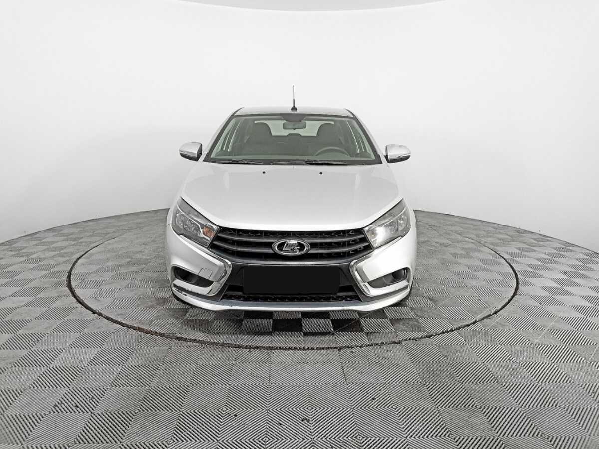 Lada (ВАЗ) Vesta б/у, 2017, Механическая. Фото: #1