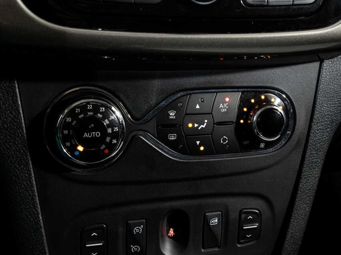 Renault Sandero б/у, 2017, Автоматическая. Фото: #12