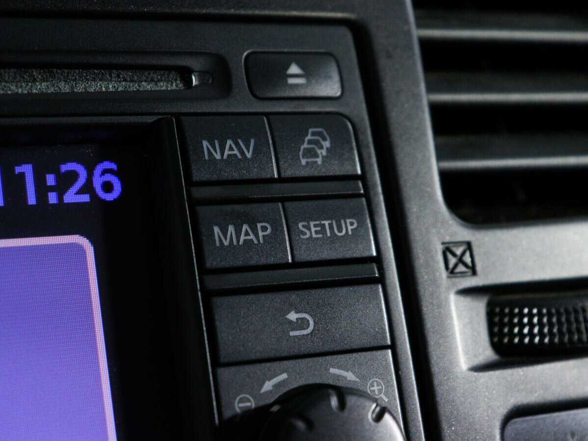 Nissan Tiida б/у, 2013, Автоматическая. Фото: #15