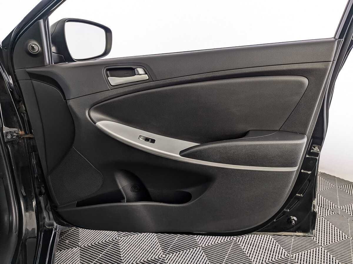 Hyundai Solaris б/у, 2013, Автоматическая. Фото: #20