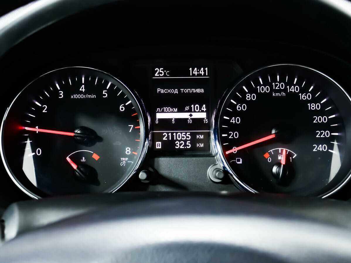 Nissan Qashqai б/у, 2012, Механическая. Фото: #9