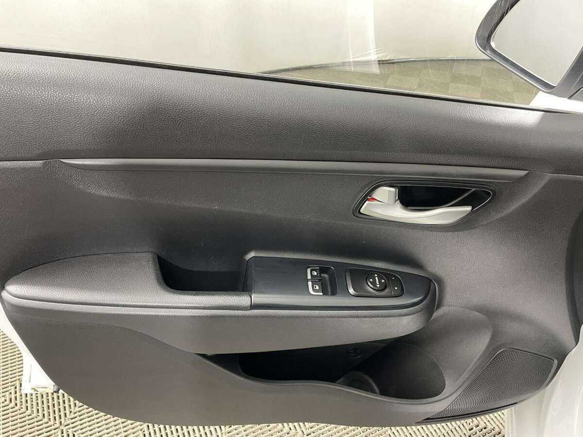 Kia Rio б/у, 2021, Автоматическая. Фото: #7