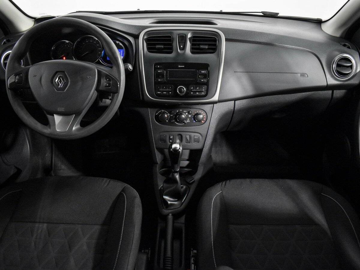 Renault Sandero б/у, 2017, Автоматическая. Фото: #11