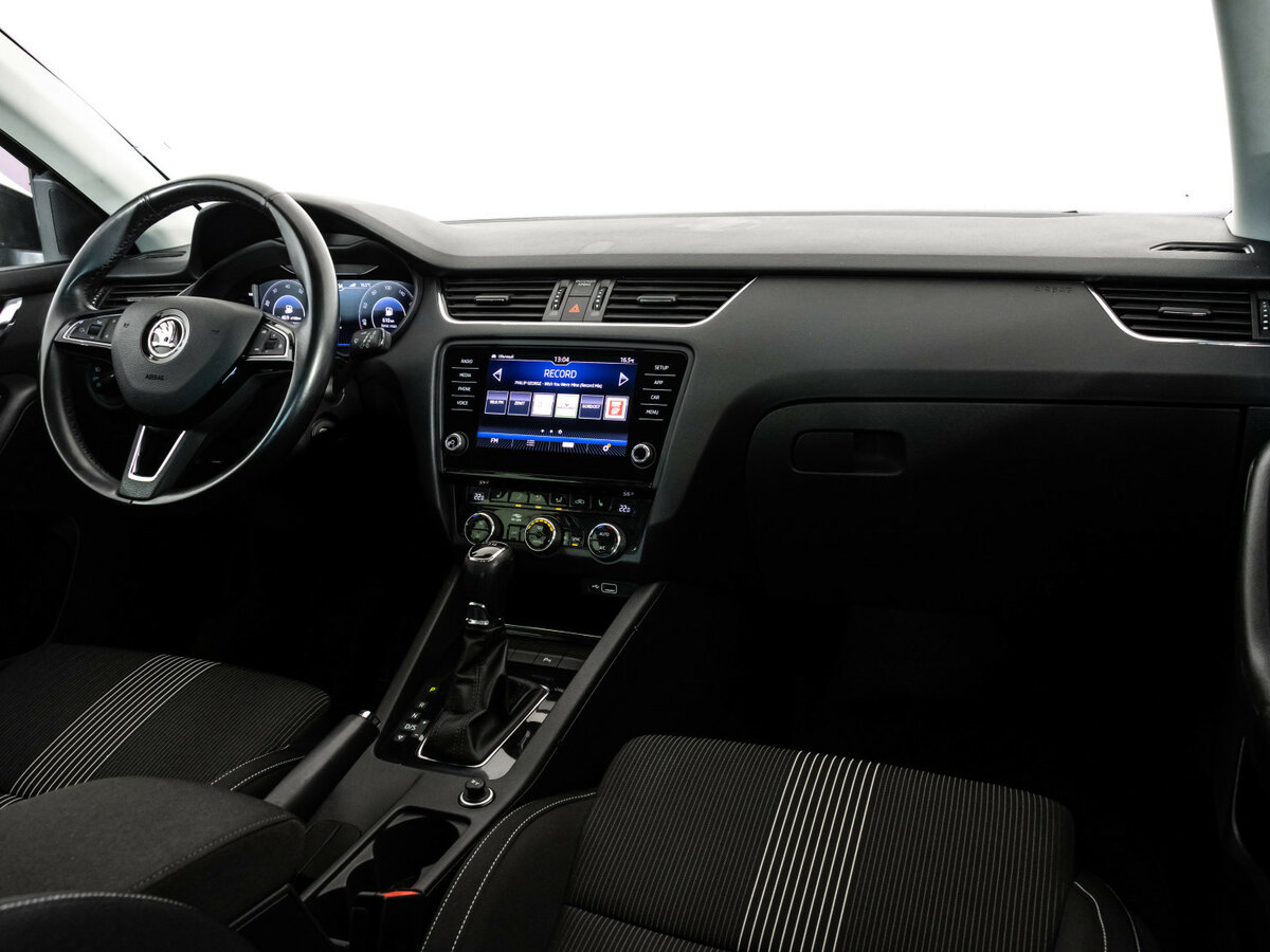 Skoda Octavia б/у, 2019, Роботизированная. Фото: #6