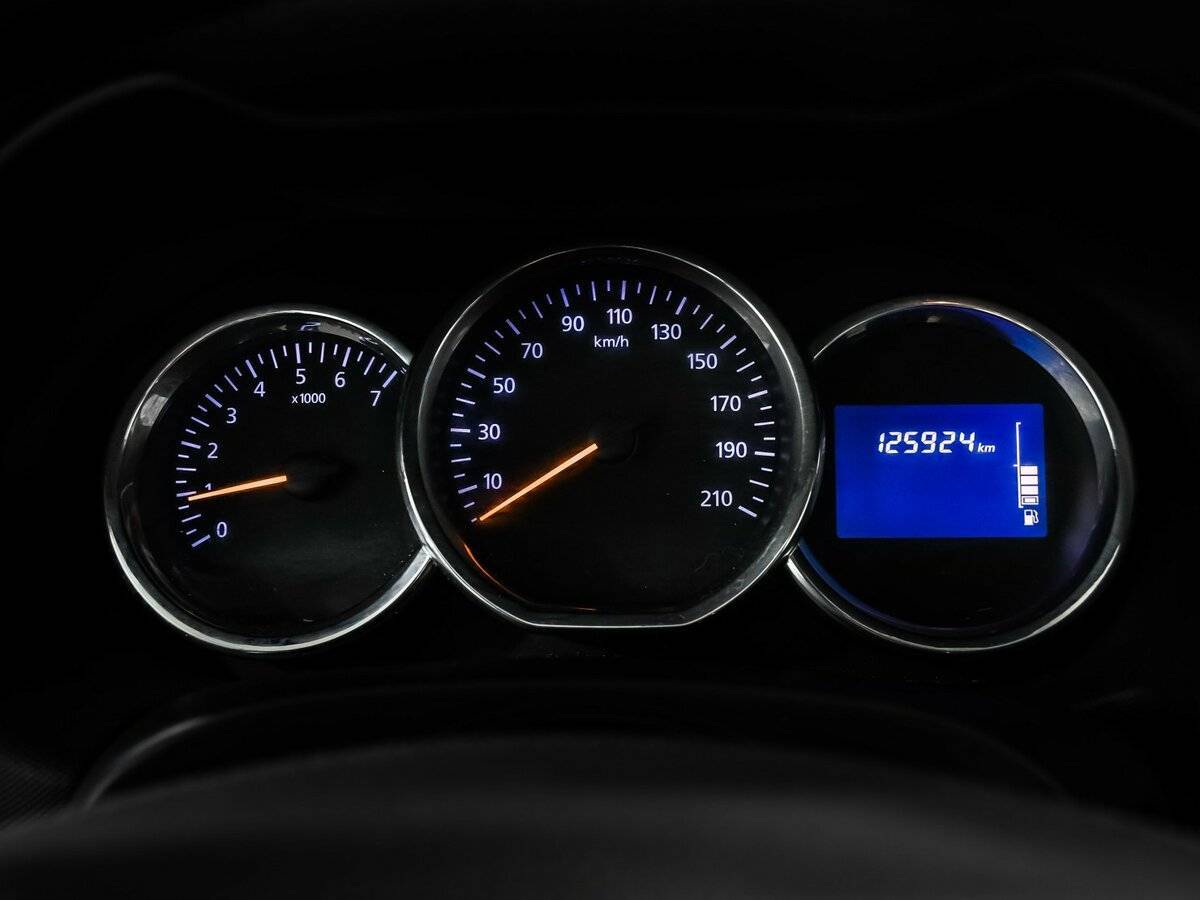 Renault Duster б/у, 2017, Механическая. Фото: #9