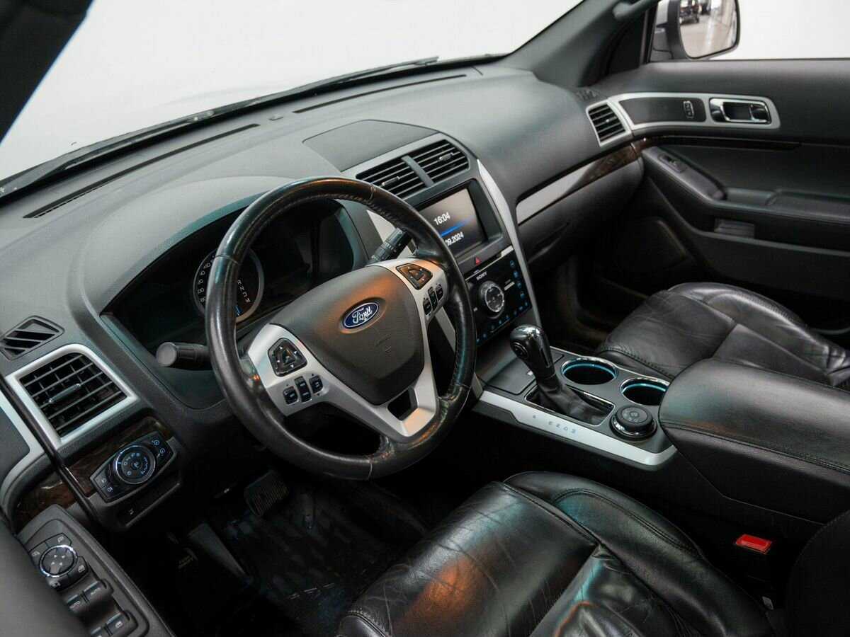 Ford Explorer б/у, 2013, Автоматическая. Фото: #13