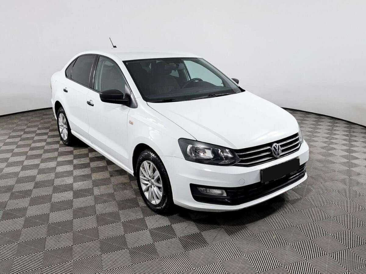 Volkswagen Polo б/у, 2019, Механическая. Фото: #2