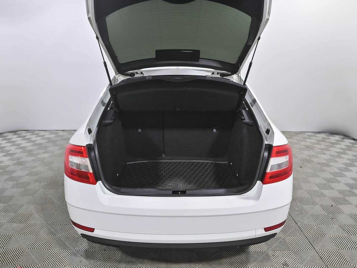 Skoda Octavia б/у, 2018, Механическая. Фото: #12