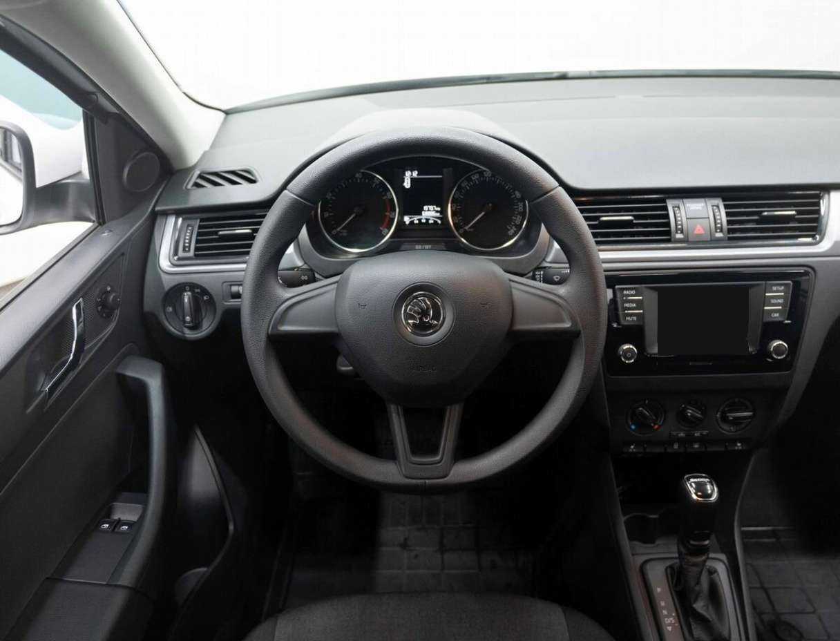 Skoda Rapid б/у, 2017, Автоматическая. Фото: #13