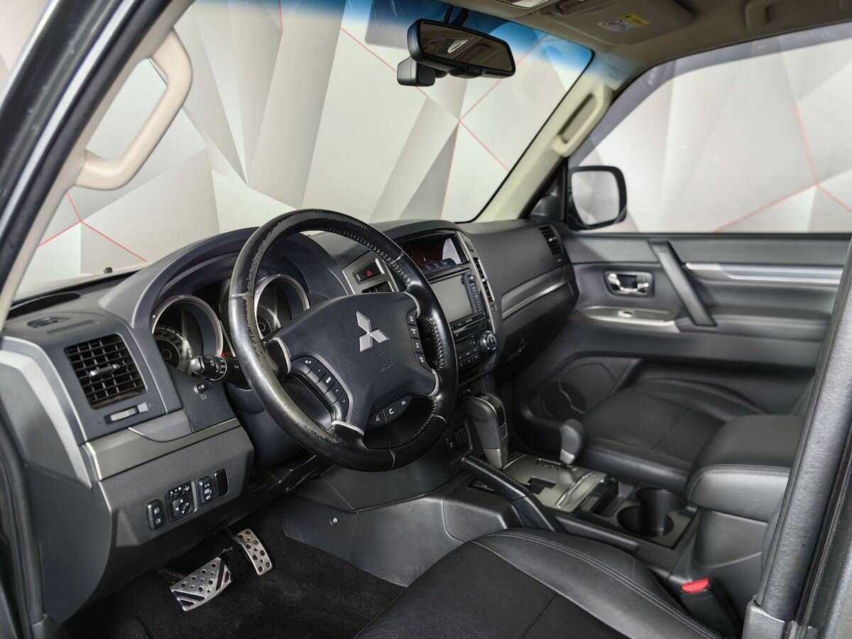 Mitsubishi Pajero б/у, 2015, Автоматическая. Фото: #13