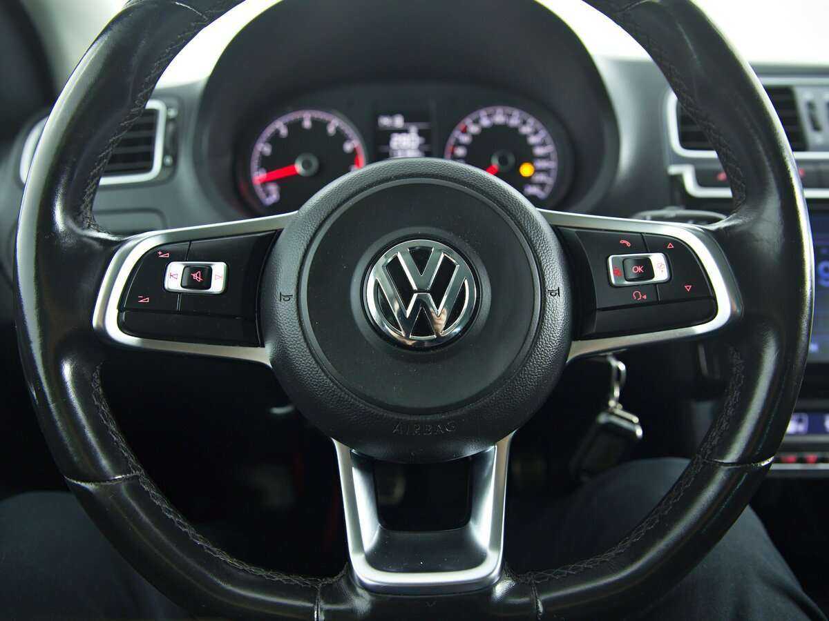 Volkswagen Polo б/у, 2018, Механическая. Фото: #8