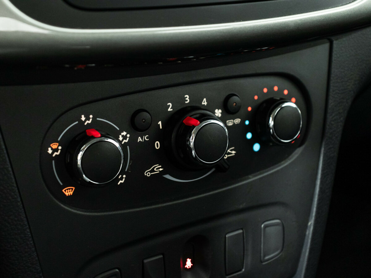 Renault Sandero б/у, 2022, Механическая. Фото: #15