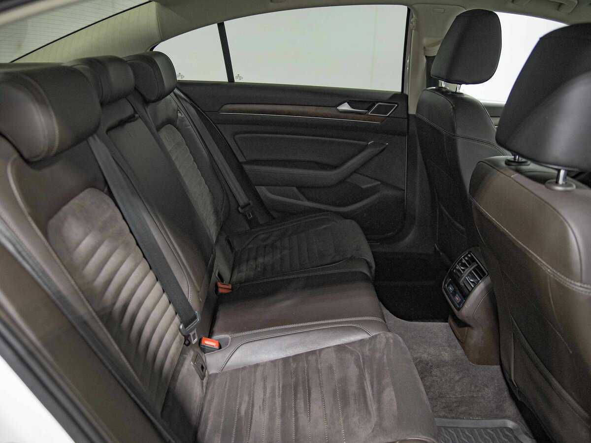 Volkswagen Passat б/у, 2016, Роботизированная. Фото: #14