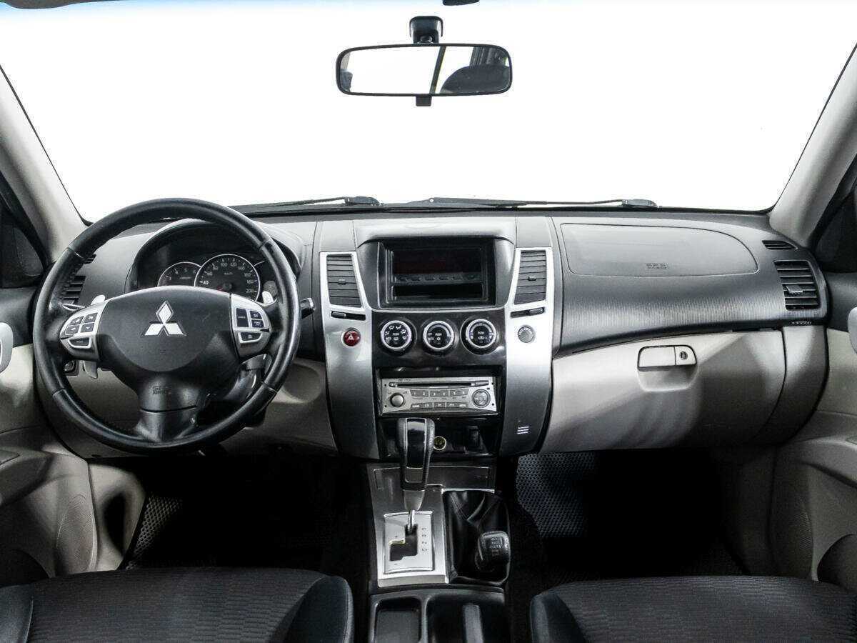 Mitsubishi Pajero Sport б/у, 2012, Автоматическая. Фото: #13