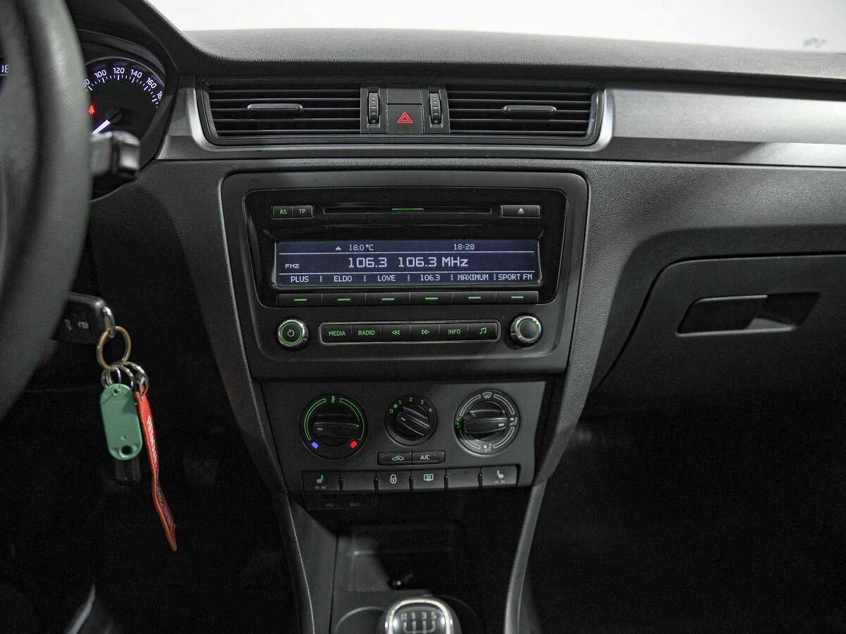 Skoda Rapid б/у, 2015, Механическая. Фото: #8