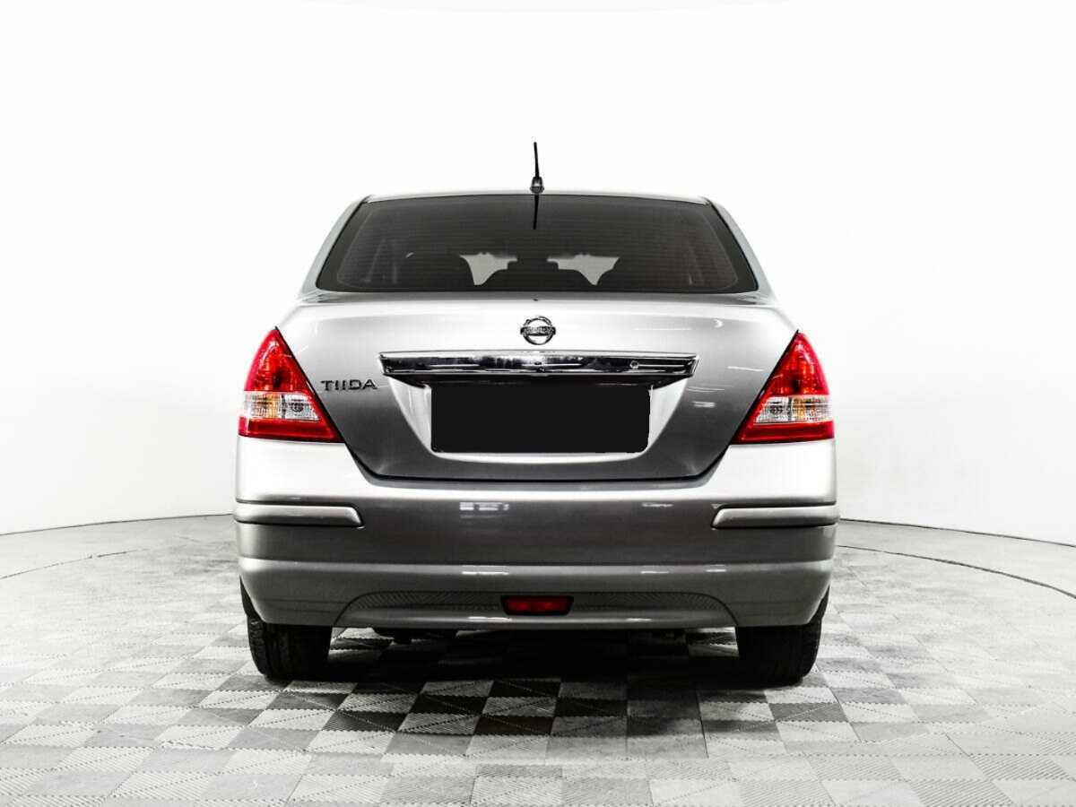 Nissan Tiida б/у, 2013, Механическая. Фото: #5