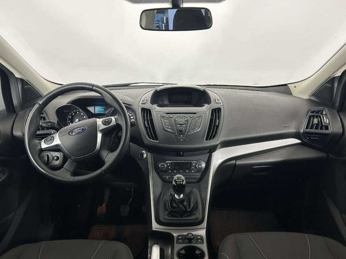 Ford Kuga б/у, 2015, Механическая. Фото: #6