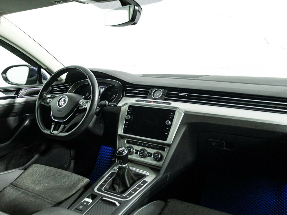 Volkswagen Passat б/у, 2017, Механическая. Фото: #6