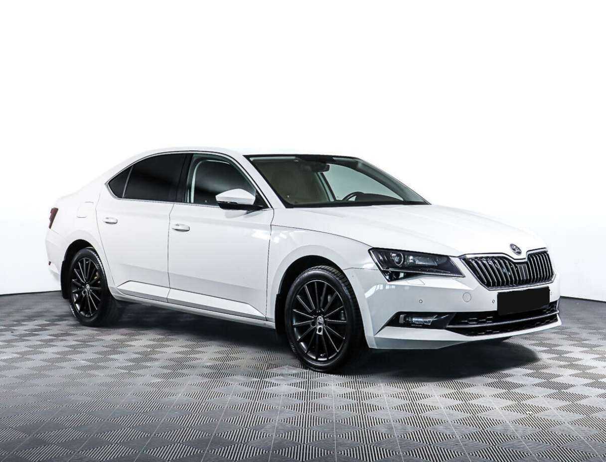 Skoda Superb б/у, 2017, Роботизированная. Фото: #2