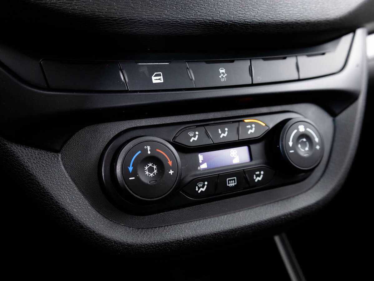 Lada (ВАЗ) Vesta б/у, 2022, Механическая. Фото: #13